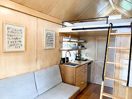 Cedar Creek Lodging & RV Park