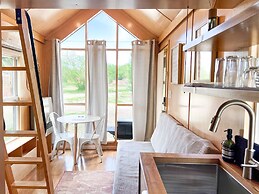 Cedar Creek Lodging & RV Park