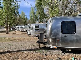 Cedar Creek Lodging & RV Park