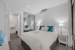 StayCentral Northcote Townhouse With Study