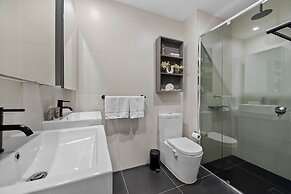 StayCentral Northcote Townhouse With Study