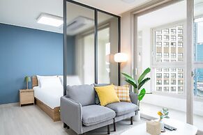 Urbanstay Songdo Moonlight Park