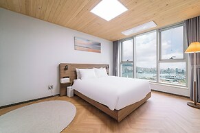 Le collective Busan station