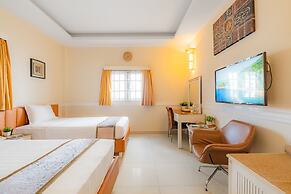 Fortune 1127 Central Hotel