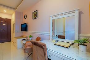 Fortune 1127 Central Hotel