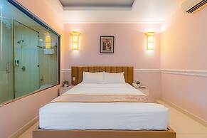 Fortune 1127 Central Hotel