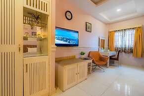 Fortune 1127 Central Hotel