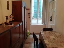 Vintage old Apartment in Castel di Tora