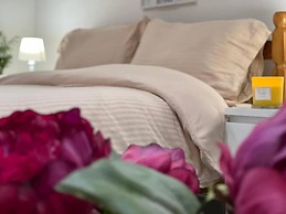 Jacuzzi Spa! Stunning Entire Guest House - Netflix