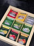 Jacuzzi Spa! Stunning Entire Guest House - Netflix