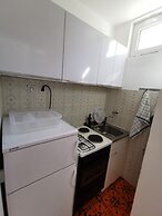 Authentic apt in Stone House, at the top Location