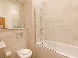 The Theobold Suite Stone Cross Mansion