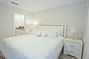 Storey Lake 7 Bedroom With Extra Large Bedrooms! 7 Home by RedAwning