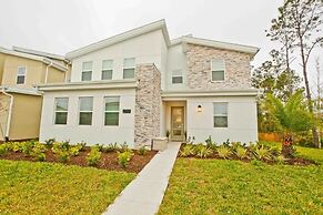 Storey Lake 7 Bedroom With Extra Large Bedrooms! 7 Home by RedAwning