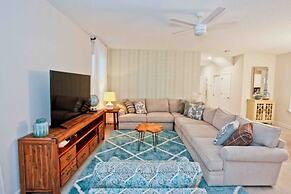 Storey Lake 7 Bedroom With Extra Large Bedrooms! 7 Home by RedAwning