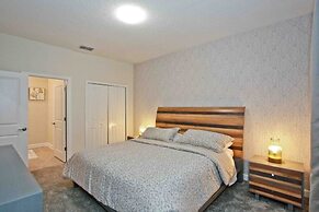 Storey Lake 7 Bedroom With Extra Large Bedrooms! 7 Home by RedAwning