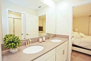 Storey Lake 7 Bedroom With Extra Large Bedrooms! 7 Home by RedAwning