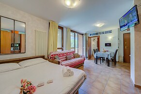 La Marmotta Campo Smith on the Ski Slopes