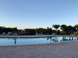 Bahama Bay Community, Pools, Basketball, Natural Trails and More!