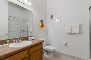 Bahama Bay Community, Pools, Basketball, Natural Trails and More!