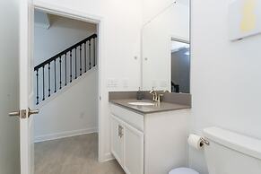 Brand New at Storey Lake Resort, Private Pool, Near Famous Attractions