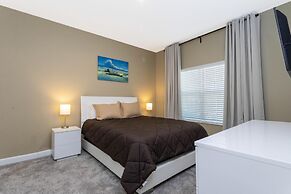 Brand New at Storey Lake Resort, Private Pool, Near Famous Attractions