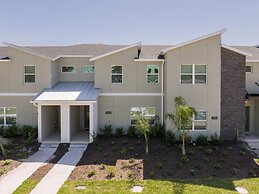 Brand New at Storey Lake Resort, Private Pool, Near Famous Attractions