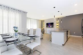 Brand New at Storey Lake Resort, Private Pool, Near Famous Attractions