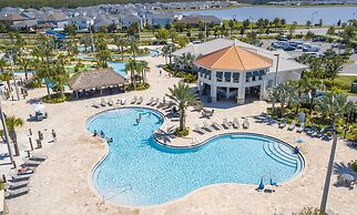 Brand New at Storey Lake Resort, Private Pool, Near Famous Attractions