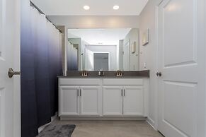 Brand New at Storey Lake Resort, Private Pool, Near Famous Attractions