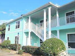 Huge Screened Patio That Overlooks Lake Buck, Near Famous Attractions!