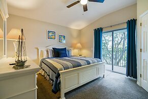 Huge Screened Patio That Overlooks Lake Buck, Near Famous Attractions!