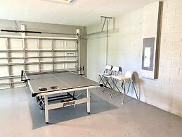 Solterra Resort!! Spacious House With Game Room, Private Pool and Movi