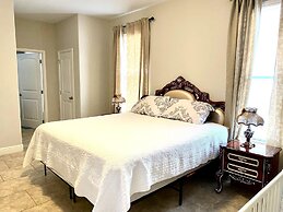 Solterra Resort!! Spacious House With Game Room, Private Pool and Movi