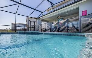 Amazing 5/6 Vacation Home at Windsor Island Resort!!!