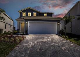 Amazing 5/6 Vacation Home at Windsor Island Resort!!!