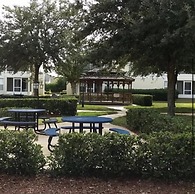 Grand Palm Community, Picnic Benches, Tennis Court and Much More!!