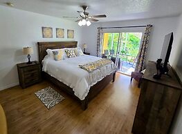 Villas at Island Club Community, Pools, Jacuzzi and More!