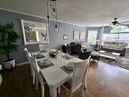 Villas at Island Club Community, Pools, Jacuzzi and More!