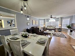 Villas at Island Club Community, Pools, Jacuzzi and More!