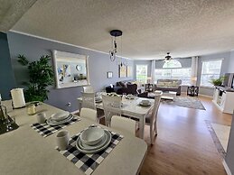 Villas at Island Club Community, Pools, Jacuzzi and More!