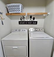 Villas at Island Club Community, Pools, Jacuzzi and More!