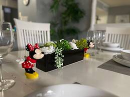 Villas at Island Club Community, Pools, Jacuzzi and More!