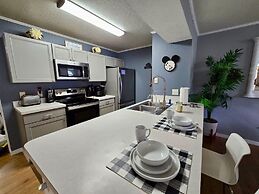 Villas at Island Club Community, Pools, Jacuzzi and More!