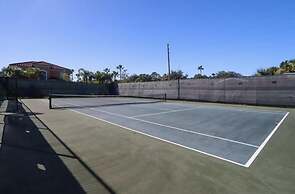 Gated Community With Private hot tub Near Disney!!!