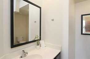 Gated Community With Private hot tub Near Disney!!!