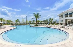 Storey Lake Resort, Private Pool, Near Famous Attractions!!