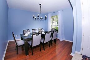 5/4 Pool Home Located in Sunset Ridge Community!