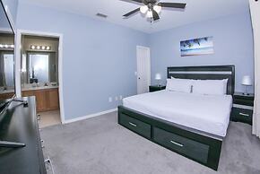 5/4 Pool Home Located in Sunset Ridge Community!