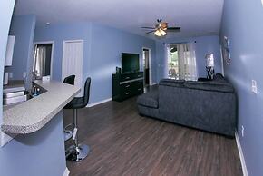 5/4 Pool Home Located in Sunset Ridge Community!